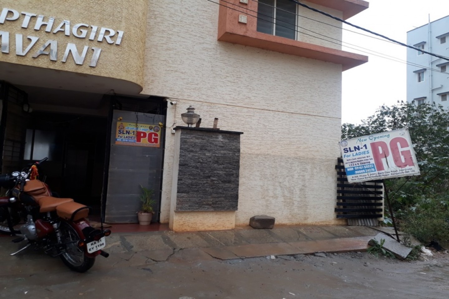 ladies pg in electronic city phase 2